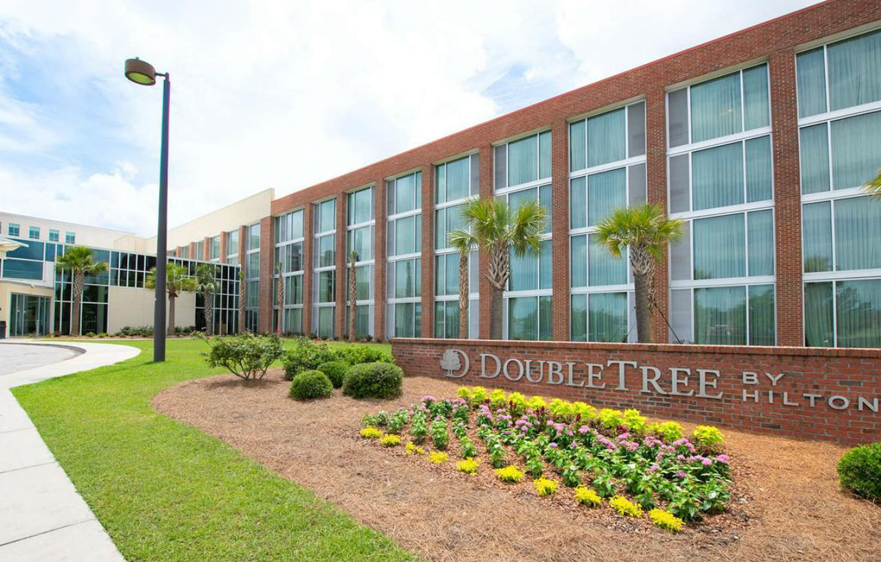 Doubletree Hotel & Suites Charleston Airport Exterior photo